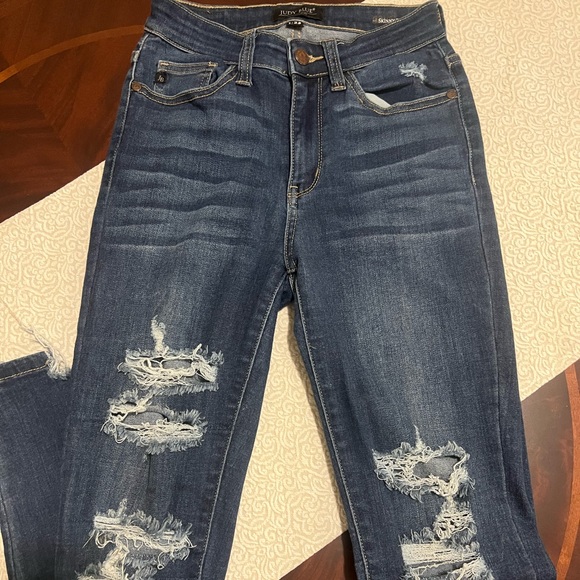 Judy Blue Denim - Judy Blue Jeans 1/25 Skinny Fit Mid Rise Distress Raw Hem Denim ClassicCore